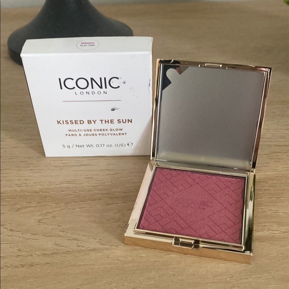 ICONIC London Other - Iconic London Kissed By The Sun Multi-Use Cheek Glow - Play time. I did swatch